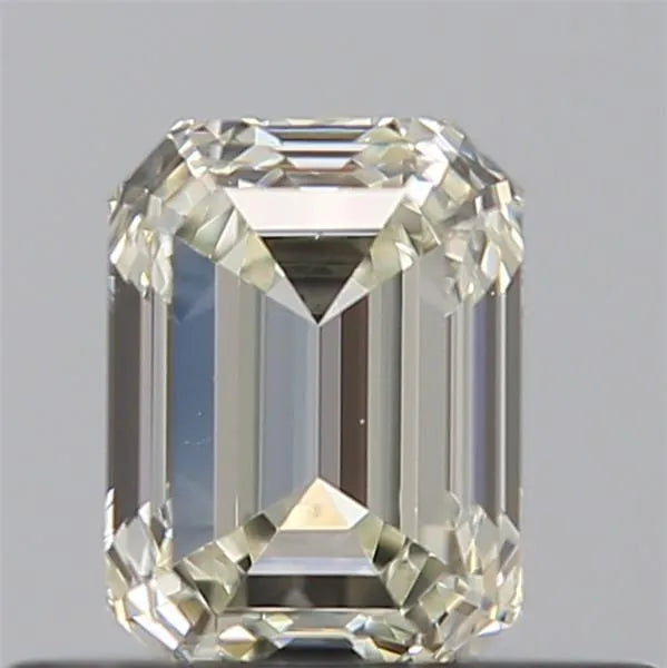 0.51ct Emerald Natural Diamond (Colour J, Clarity VS1, Cut VG, IGI Certified)